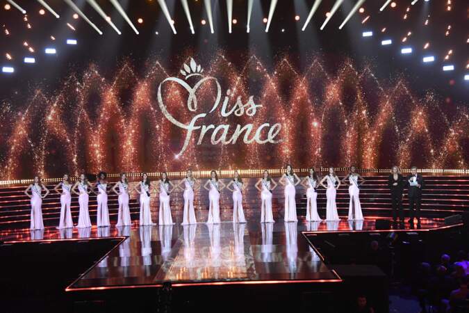 Voici les 15 demi-finalistes de Miss France 2023 !