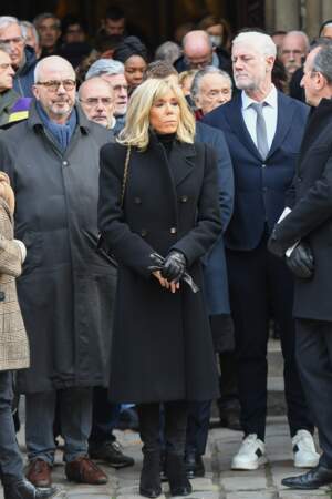 Brigitte Macron, la première dame, était présente pour rendre un dernier hommage à l'éditorialiste