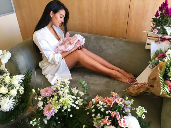 Fin 2017, leur première fille nommée Alana naît. Le quatrième enfant de Ronaldo.