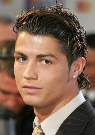 Cristiano Ronaldo est considéré comme l'un des plus grands footballeurs de sa génération. 