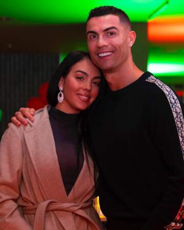 En 2017, Cristiano Ronaldo officialise sa relation avec Georgina Rodriguez.