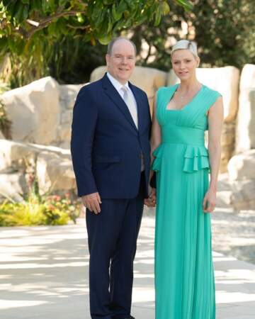 Le 1er juillet 2022, Charlène de Monaco a partagé un sublime cliché avec son mari pour célébrer leur 11 ans de mariage. La princesse était sublime en longue robe colorée