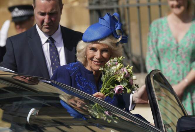 La reine consort Camilla sur le départ après la messe