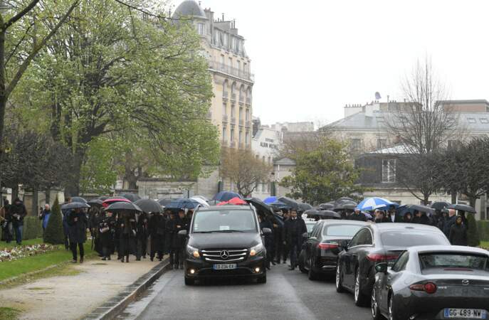 Il y avait du monde aux obsèques de Maître Hervé Temime, qui se tenaient au cimetière du Montparnasse à Paris le 14 avril 2023
