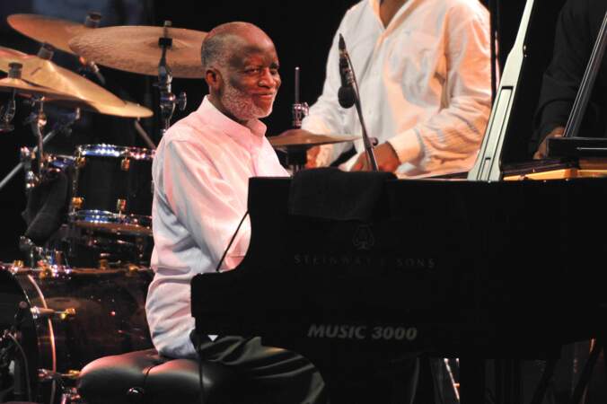 La légende du jazz, le célèbre pianiste Ahmad Jamal est mort le 16 avril à l'âge de 92 ans