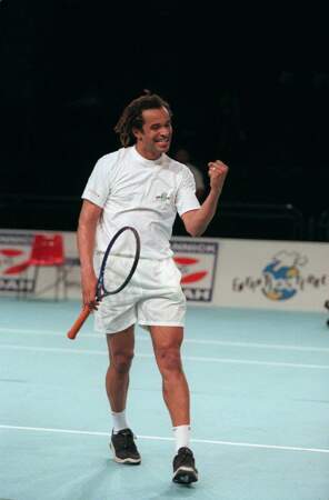Yannick Noah à Bercy, lors du tennis-concert "Les Enfants de la Terre".