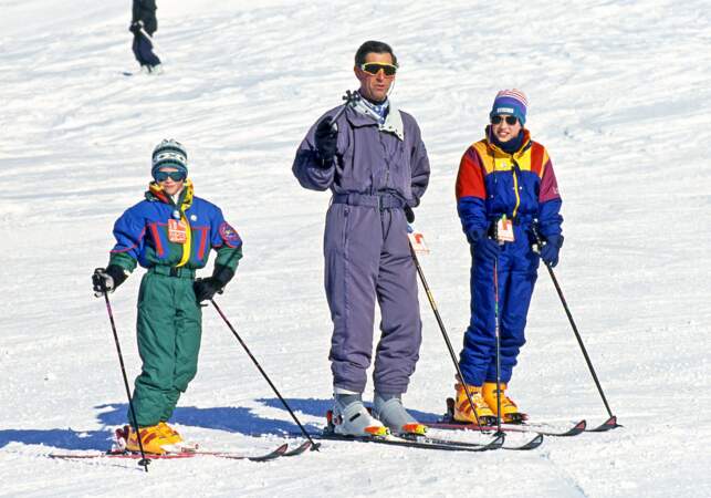 Il partage aussi de tendres moments avec ses enfants au ski