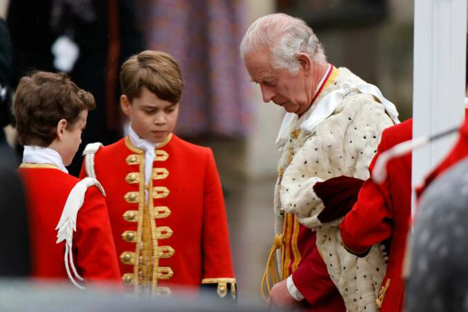 George a pu voir son grand-père après sa descente du carrosse et juste avant son couronnement