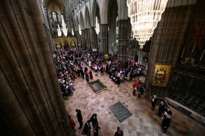 Les invités se pressent dans l'abbaye de Westminster