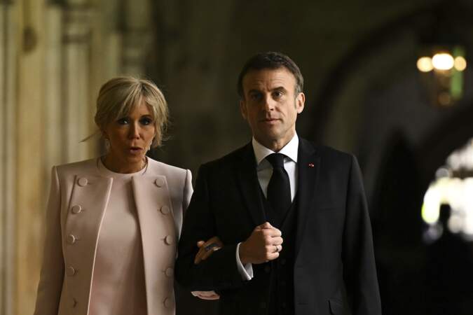 Emmanuel Macron et sa femme Brigitte arrivent à l'abbaye de Westminster