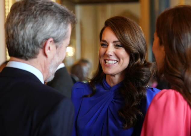 Kate Middleton tout sourire lors du déjeuner pré-couronnement