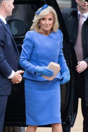 Jill Biden était tout de bleu vêtue lors de la cérémonie du couronnement