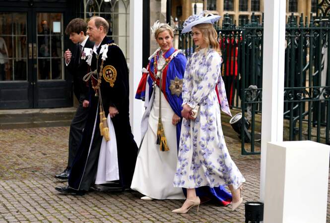 Le prince Edward et la princesse Sophie arrivent au couronnement