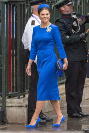 Total look bleu pétard pour la princesse Victoria de Suède, et c'était très réussi !