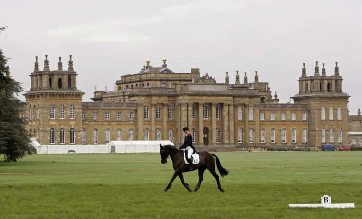 Cette partie de la série se tourne à Blenheim Palace dans le Oxfordshire.