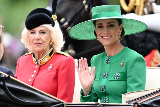 Ce 17 juin avait lieu la parade Trooping the Colour à Londres, à laquelle assistaient évidemment la reine consort Camilla et la princesse de Galles Kate Middleton.
