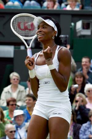 Elle remporte le premier de ses 49 titres en simple en 1998, à 17 ans.