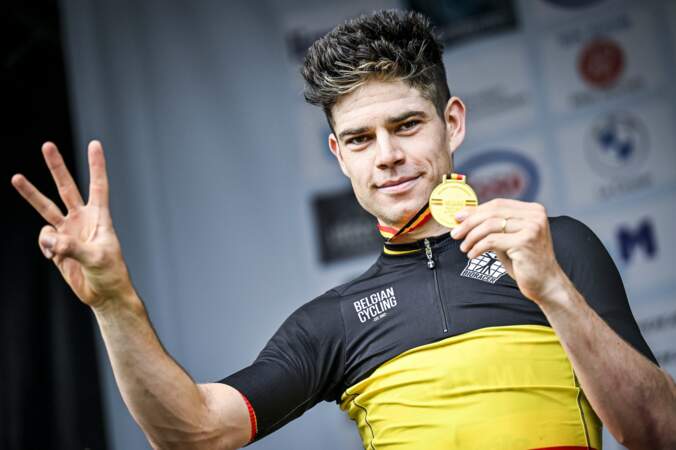 Le coureur belge Wout van Aert  portera encore cette année les couleurs de la Jumbo – Visma lors du Tour de France