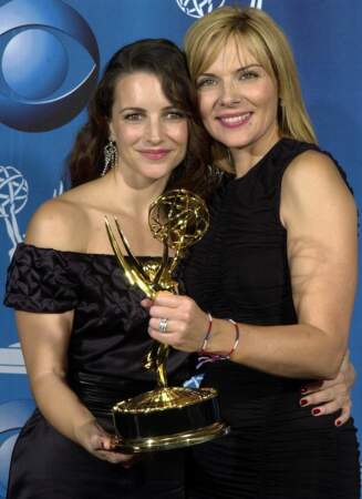Appréciée du public et des critiques, Sex and the City remporte de nombreux prix comme ici aux Emmy Awards en 2001.