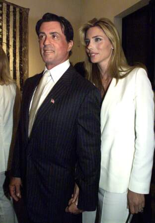 Mais retournement de situation : Sylvester Stallone découvre qu'il n'est pas le père du bébé. En 1995, il retrouve Jennifer Flavin puis l'épouse en 1997.