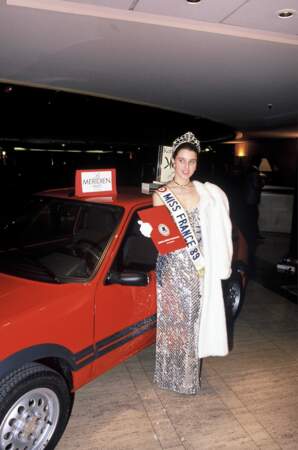 Miss France 1989, Peggy Zlotkowski avec l'un de ses cadeaux