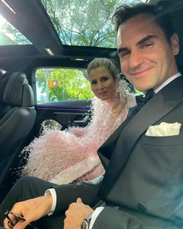 En 2009, Federer et Mirka se marient dans une villa près de Bale, ville d'origine de Roger. 