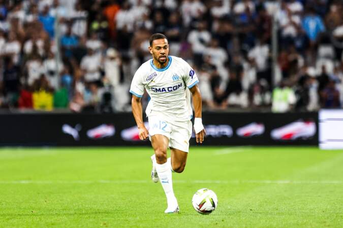 Renan Lodi est un joueur de football professionnel. Il rejoint l'Olympique de Marseille en juillet 2023.