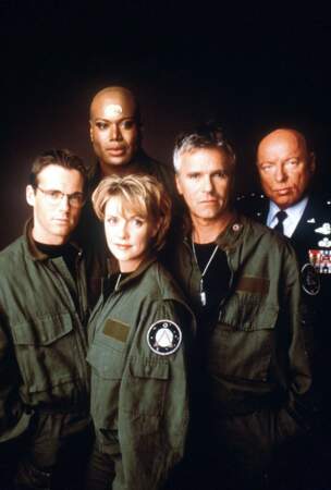 Mais dans la catégorie culte de chez culte, il y avait... Stargate SG-1, l'une des meilleures séries de science-fiction des années 2000 !