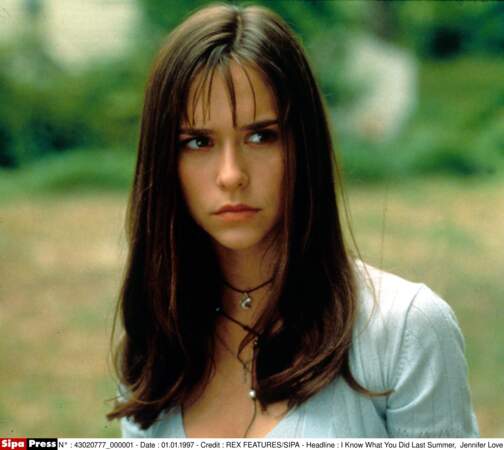 En 1997, elle est l'une des stars du film Souviens toi... l'été dernier. Elle reviendra dans la suite sortie en 1998.