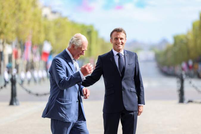 Pendant ce moment solennel, Emmanuel Macron et Charles III ont montré au monde entier qu'ils avaient une très bonne relation