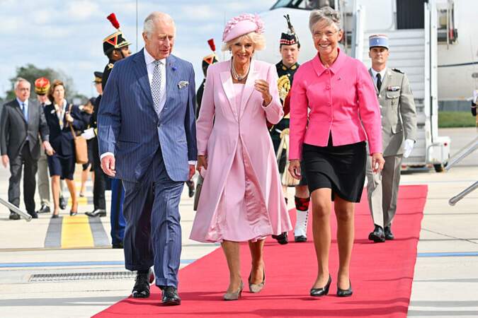 Le roi Charles III et la reine consort Camilla Parker Bowles sont arrivés ce mercredi 20 septembre à Paris pour un séjour officiel de trois jours