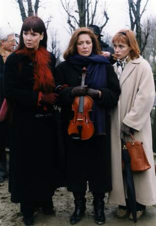 Dans la comédie La bûche, de Danièle Thompson, Emmanuelle Béart joue entourée de Sabine Azéma et Françoise Fabian.