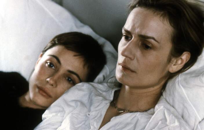 On la retrouve en 1998 dans un film d'Yves Angelo Voleur de vie,  au côté de Sandrine Bonnaire.