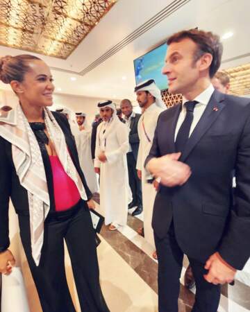À l'occasion de la Coupe du monde de football 2022 au Qatar, Gabrielle Lemaire rencontre le président français Emmanuel Macron