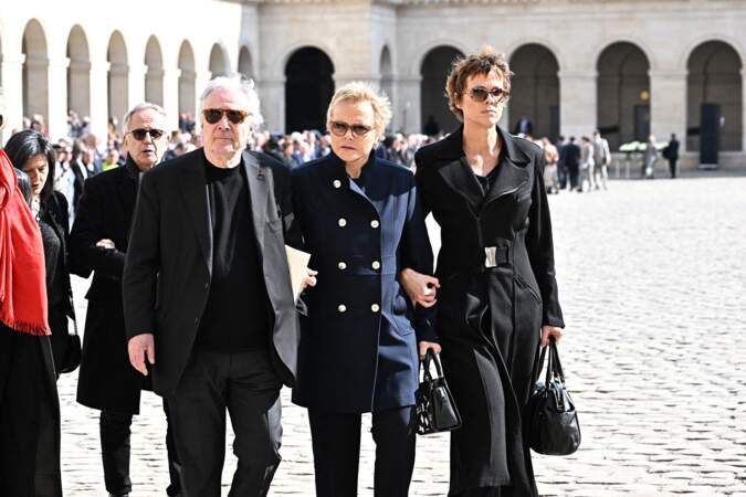 Muriel Robin, Anne Le Nen et Pierre Arditi lors de l'hommage à Michel Bouquet aux Invalides (2022).