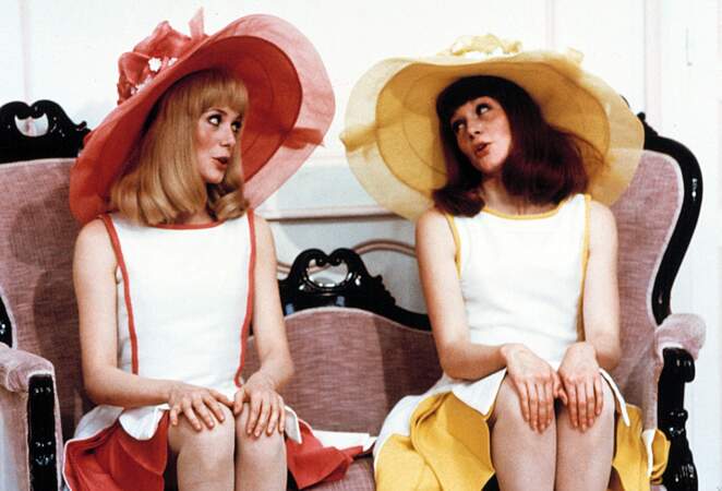 Avec sa soeur Françoise Dorléac dans Les demoiselles de rochefort  de Jacques Demy (1967)