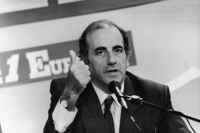 Jean-Pierre Elkabbach fut  journaliste puis directeur de la station Europe 1. Ici en 1987.