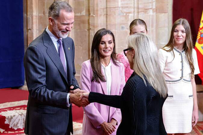 Le prince Felipe et la reine Letizia d'Espagne saluent Meryl Streep