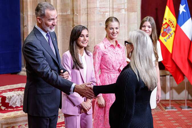 La famille royale d'Espagne accueille Meryl Streep, lauréate du prix Princesse des Asturies (Culture) lors d'une réception à Oviedo