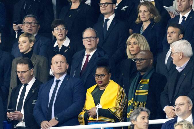 Le président Emmanuel Macron et sa femme Brigitte ont assisté à la finale de la coupe du monde de rugby au Stade de France à Saint-Denis