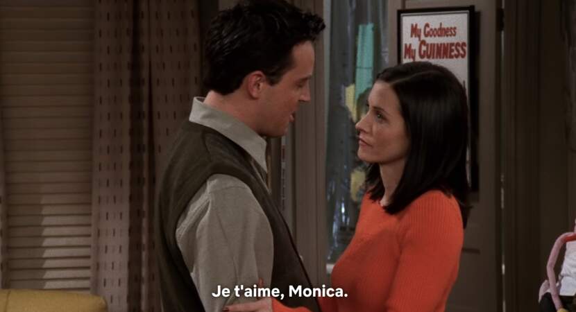 Bien sûr, la révélation des sentiments de Chandler pour Monica sous les yeux des autres Friends reste l'un des plus beaux moments du protagoniste dans la série. 