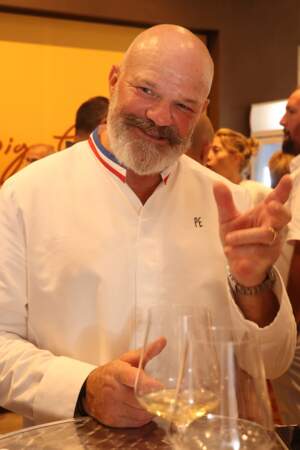 Philippe Etchebest devient l'une des figures des programmes culinaires de M6.