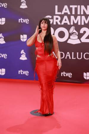 La chanteuse Nathy Peluso a pris la pose lors des Latin Grammy Awards 2023...
