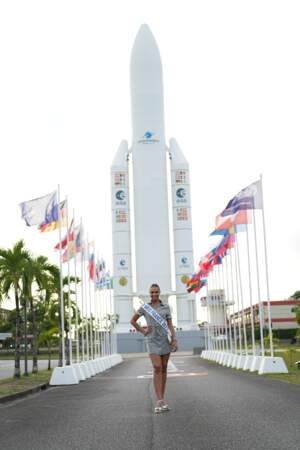 Indira Ampiot, Miss France 2023, lors de la visite du centre spatial.