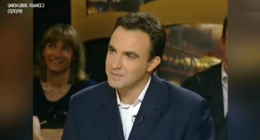 Pendant trois ans, Nikos a officié sur France 2 en tant que chroniqueur dans Union Libre, l'émission de Christine Bravo, de 1998 à 2001