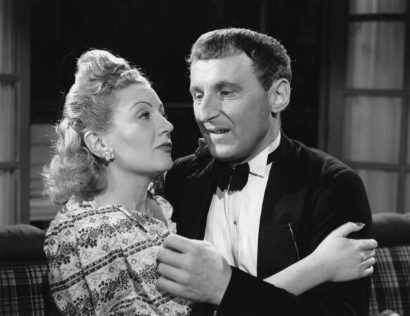 Bourvil débute sa carrière au cinéma dans le film "Pas si bête" en 1947.