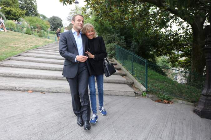 Brigitte Trogneux divorce en 2006 et rejoint son futur époux à Paris