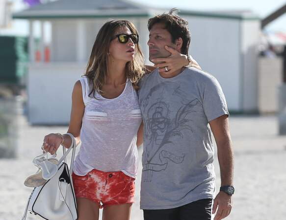 Arnaud Mimran épouse Claudia Galanti en 2010. Ils auront 3 enfants ensemble.