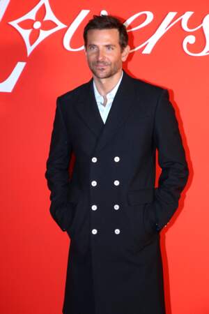 Ce mardi 16 janvier avait lieu le défilé de la Fashion Week Louis Vuitton collection homme Automne-Hiver au Jardin d'Acclimatation à Paris. Les stars, comme ici Bradley Cooper, sont venues en nombre.
