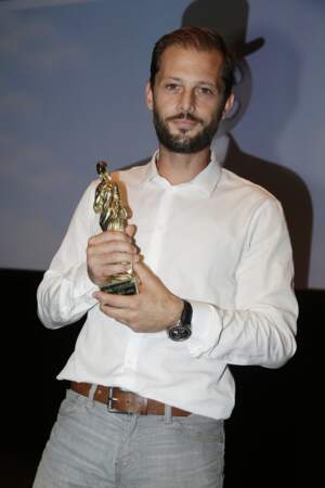 Nicolas Duvauchelle est récompensé pour Je ne suis pas un salaud d'Emmanuel Finkiel  (2014) lors de la cérémonie de clôture du 8e Festival du film d'Angoulême 